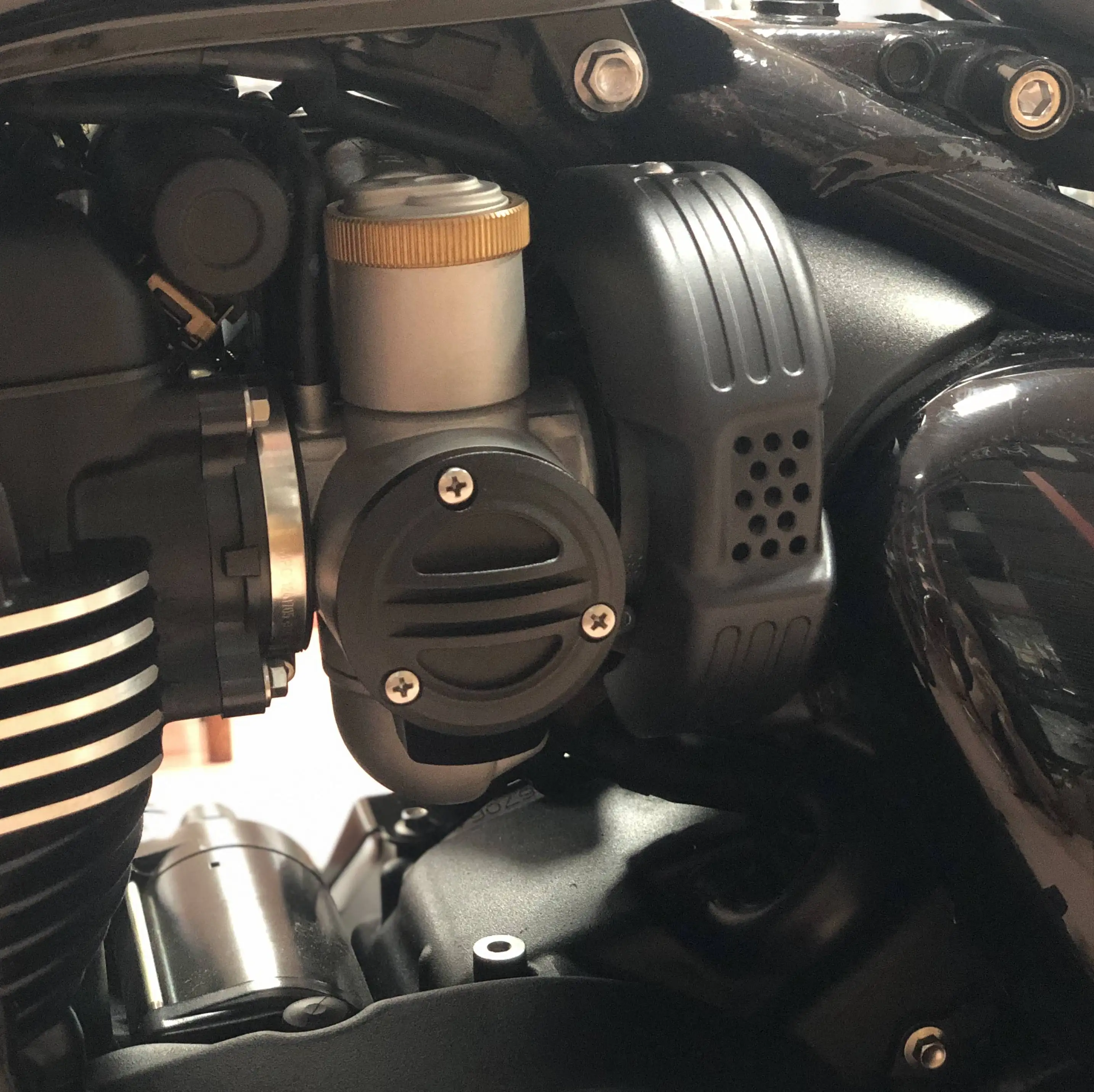 Motorcycles refit  accessories Black Intake Covers Kit For Triumph Bonneville Bobbrt Black\\Thruxton 1200 Intake Covers Kit