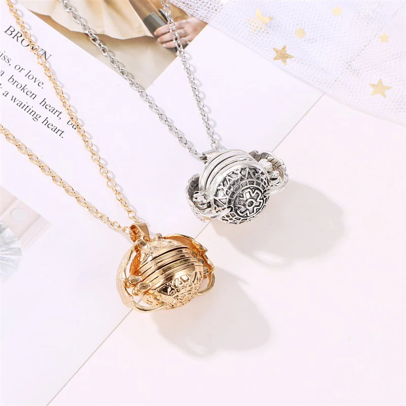SUMENG New Arrival 2024 Fashion Magic 4 Photo Pendant Memory Floating Locket Necklace Angel Wings Flash Box  Album