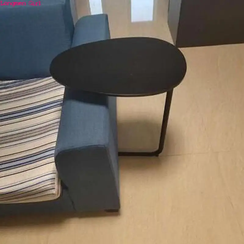 Basit Modern masa demir sanat kanepe köşe masa tembel başucu okuma Oval sehpa çay katı ahşap tezgah üstü ev mobilya
