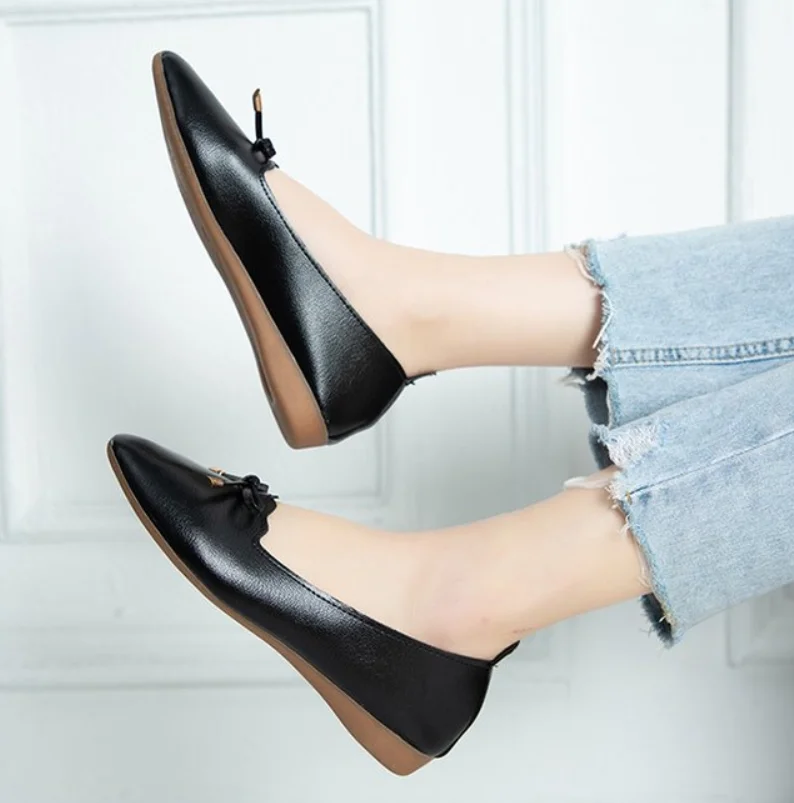 HOT Fashionable Summer Lightweight Women's Flat Shoes Solid Color Leather Flat Flat Heel Pointed Toe Office Ladies Casual Shoes