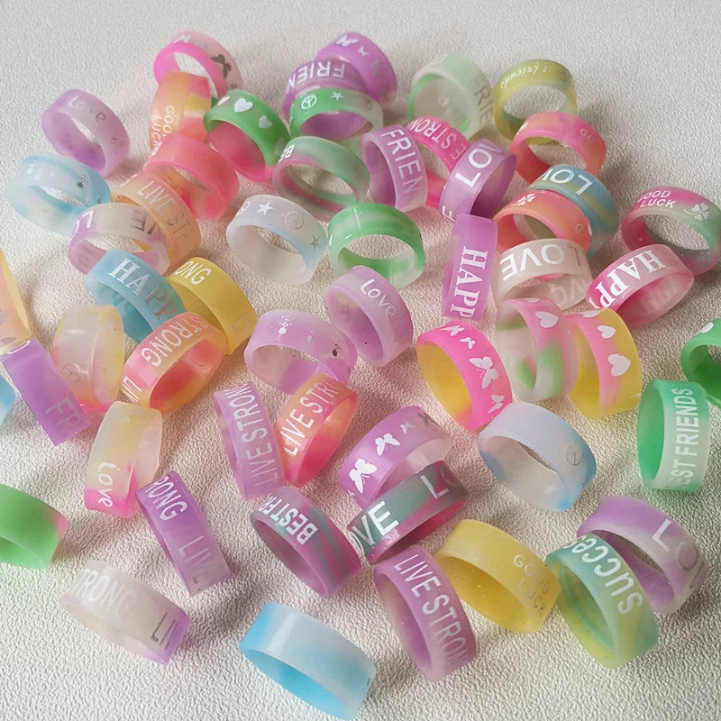 50Pcs Wholesale Mixed Lots Cute Silicon Young People Ring Children Kids Women Night Glowing Rings Jewelry Best Gifts Drop SHip