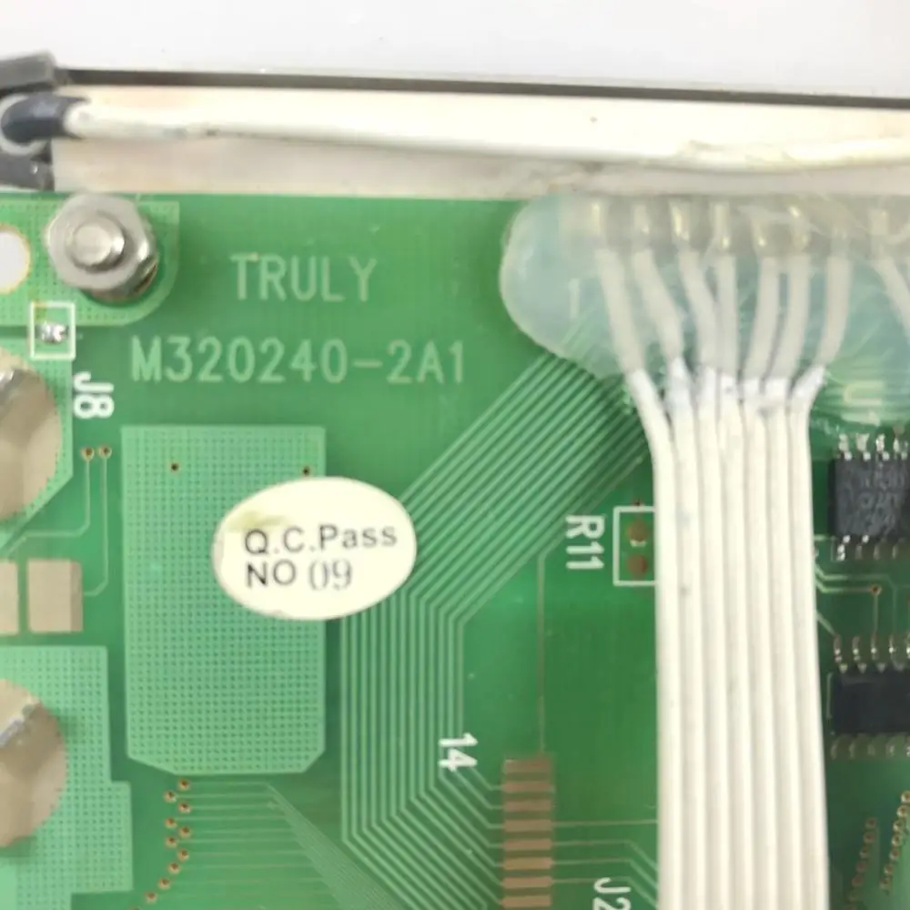 М 320240 -2A1 ЖК-экран