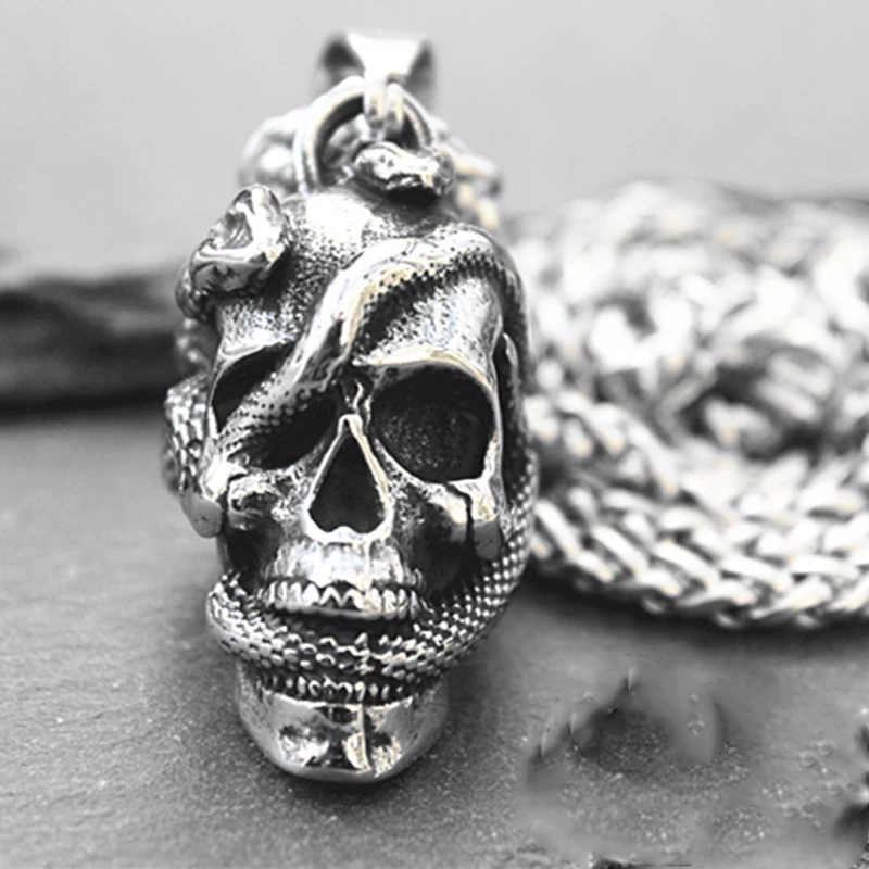 Fine Hand-made Retro Domineering Three-dimensional Twin Snake Wearing Skull Pendant Men\'s and Women\'s Jewelry Necklace