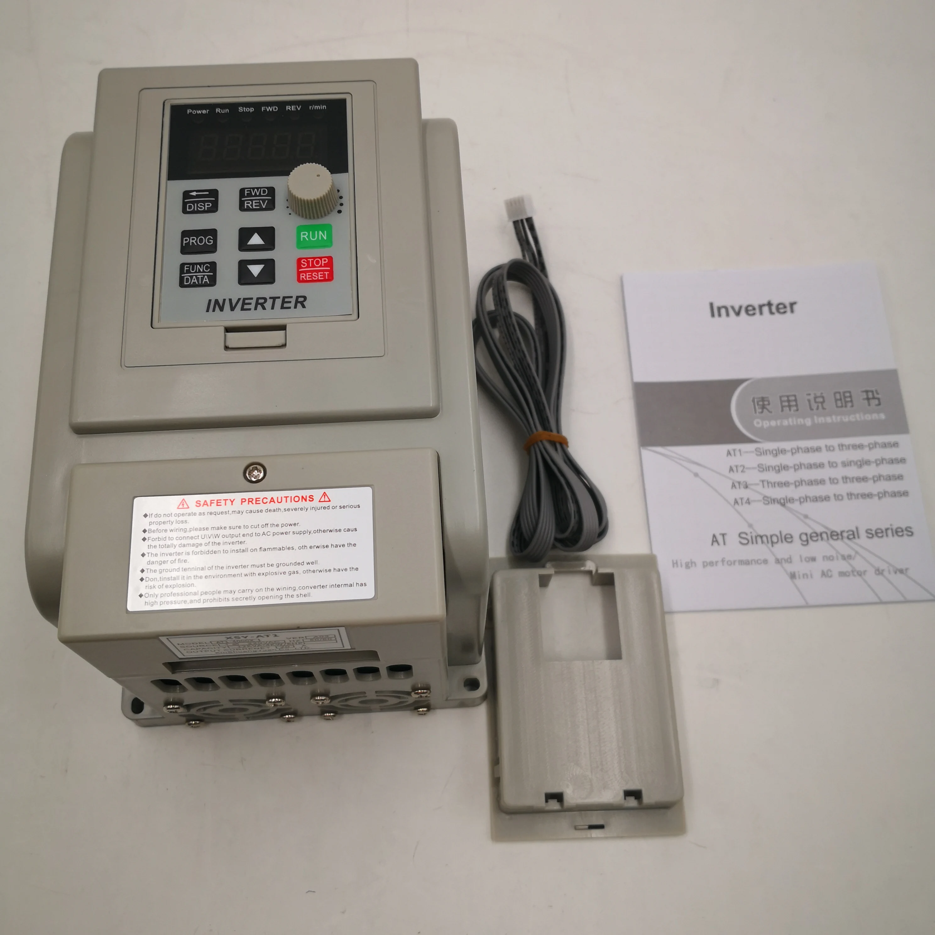 Frequency InverterS AT1-4KW 1P-220V In and Real 3P 220V Household electric Input and Three-phase 220V output VFD