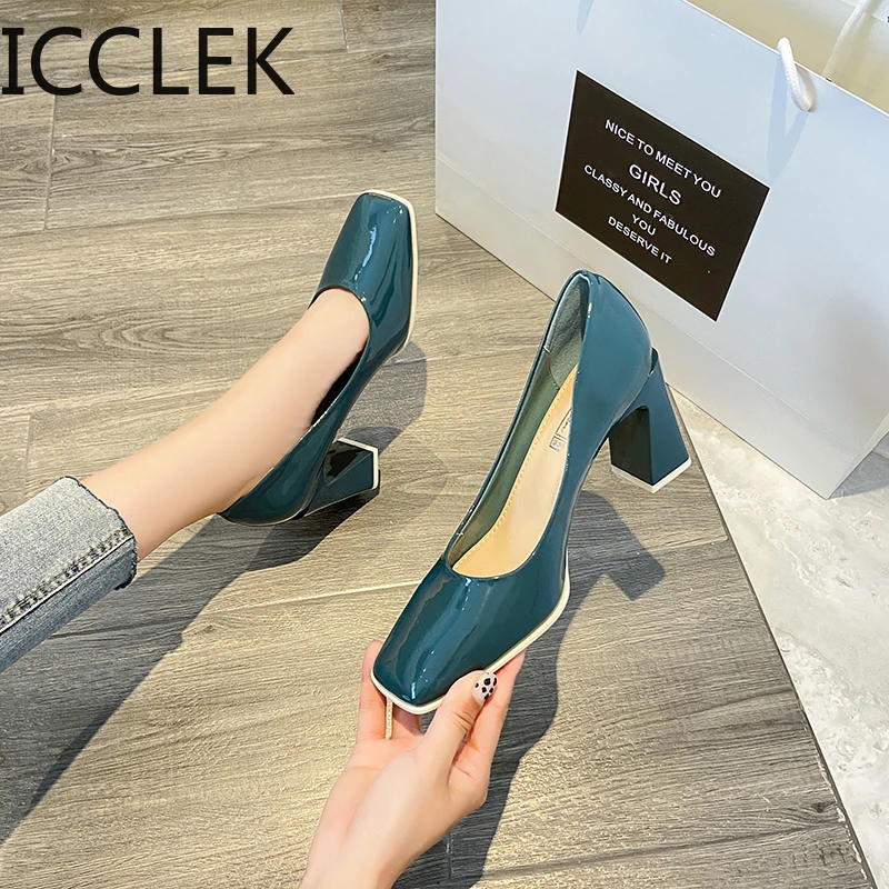 Patent Leather Women Pumps Retro Square Heel Mary Jane Single Shoes College Style Square Head Leather Shoes Student High Heels