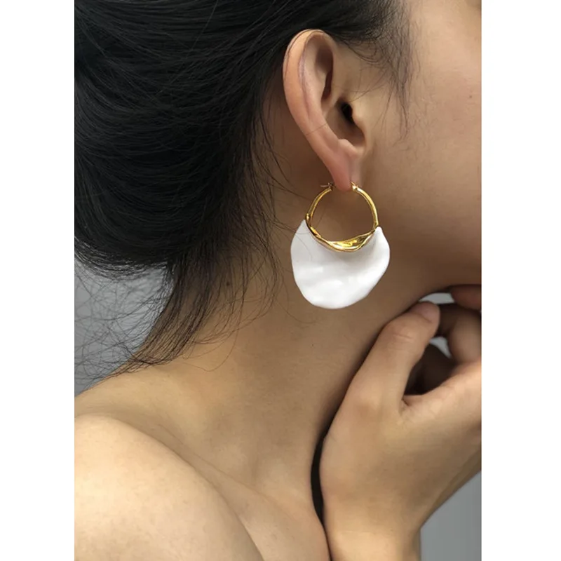 

Fashion Earrings Catwalk Fashion Retro Exaggerated Earrings Geometric Exaggerated Three-dimensional Big Earrings