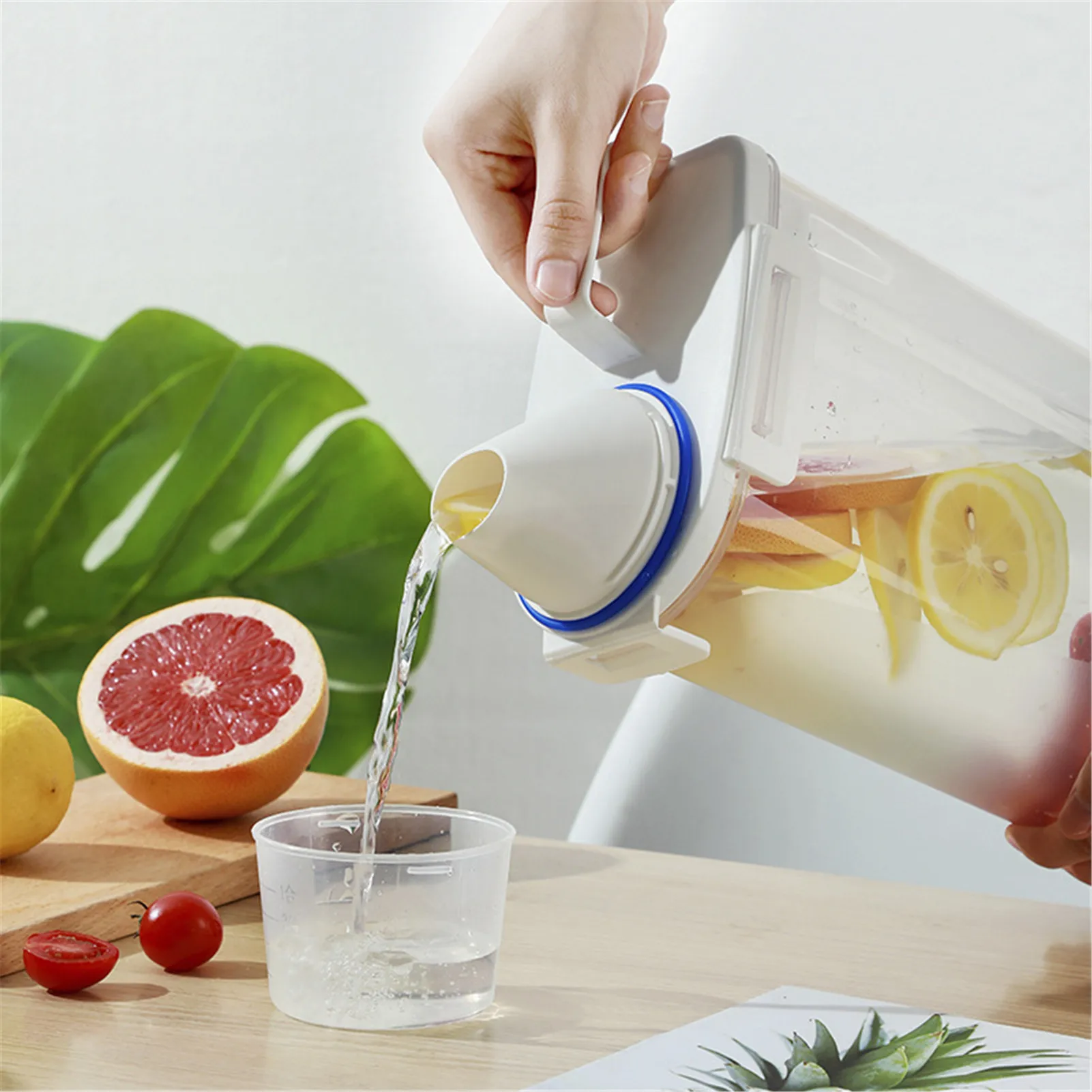 2.5L Fruit Cool Water Pitcher Summer Ice Water Infuser Kettle Fruit Teapot Cooling Bucket Cold Bubble Bottle Ice Bucket sincere