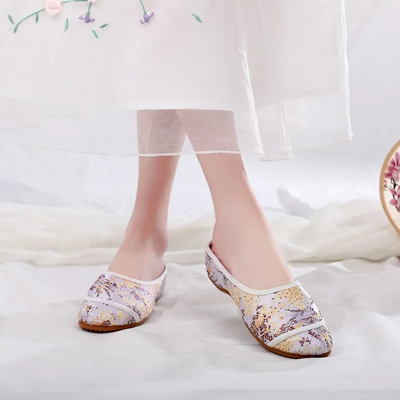 Veowalk الكتان عادية اليدوية الصينية المطرزة النساء البغال النعال الصيف مريحة السيدات القديمة بكين الشرائح المسطحة الأحذية