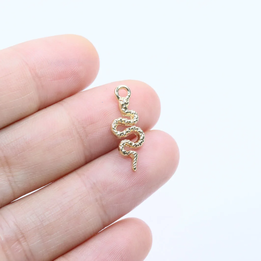 Eruifa 20pcs 20*8mm Popular Snake Zinc Alloy Jewelry DIY Charms Pendant Women Girl Necklace, Earring Bracelet 2 Colors