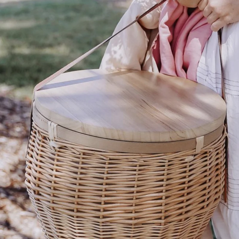 Handmade Insulated with Lid Outdoor Round Camping Wicker Willow Hamper Picnic Bread Basket With Cooler