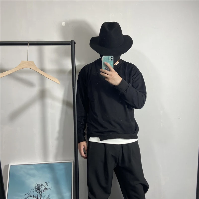 

2021 autumn men's round neck long sleeve Pullover simple solid color versatile cotton loose sweater color matching fake two piec