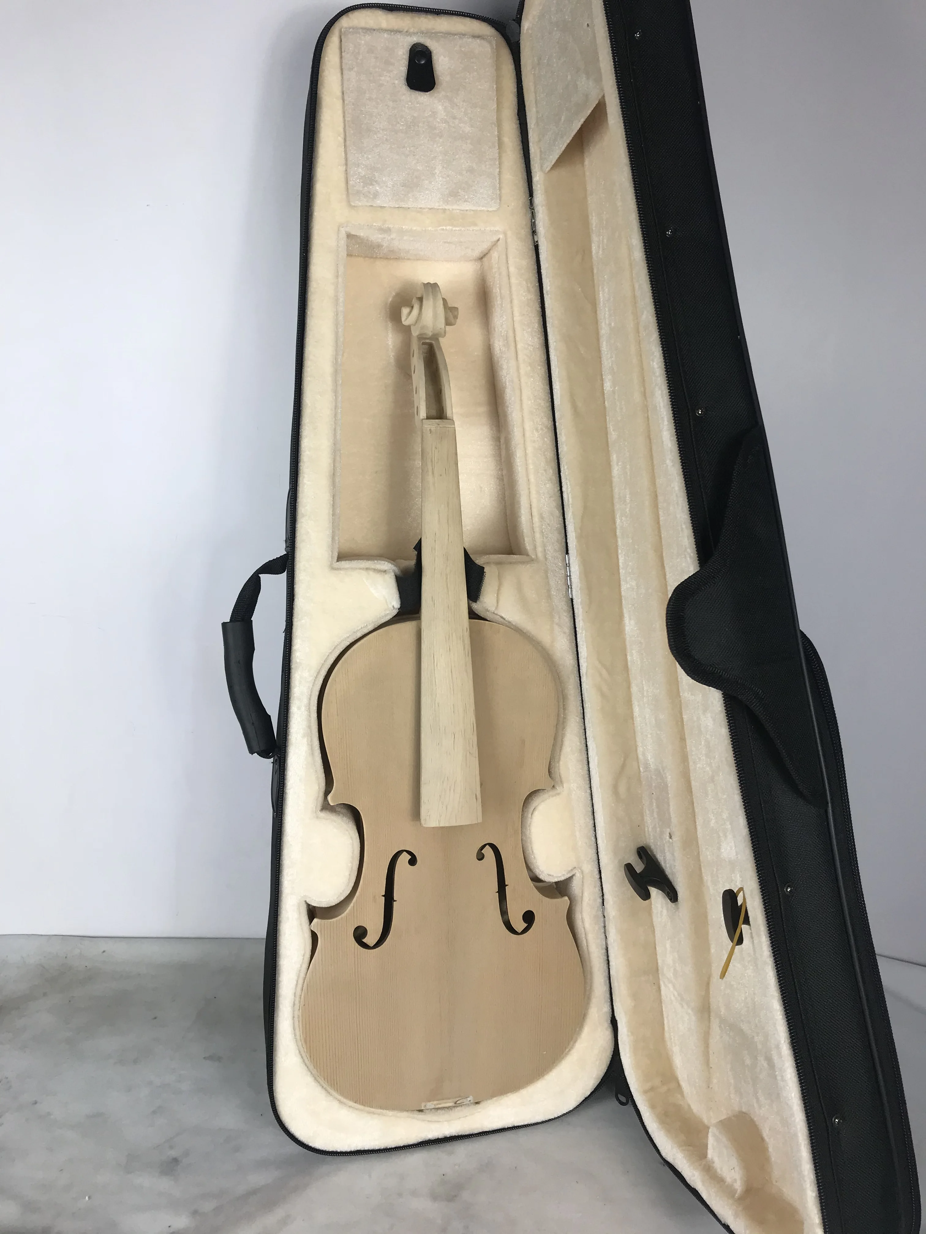 Unfinished White Violin with Transparent Foam Case, Semi-Finished Violin, Handmade, Unpainted Plywood, Good Quality, 4/4