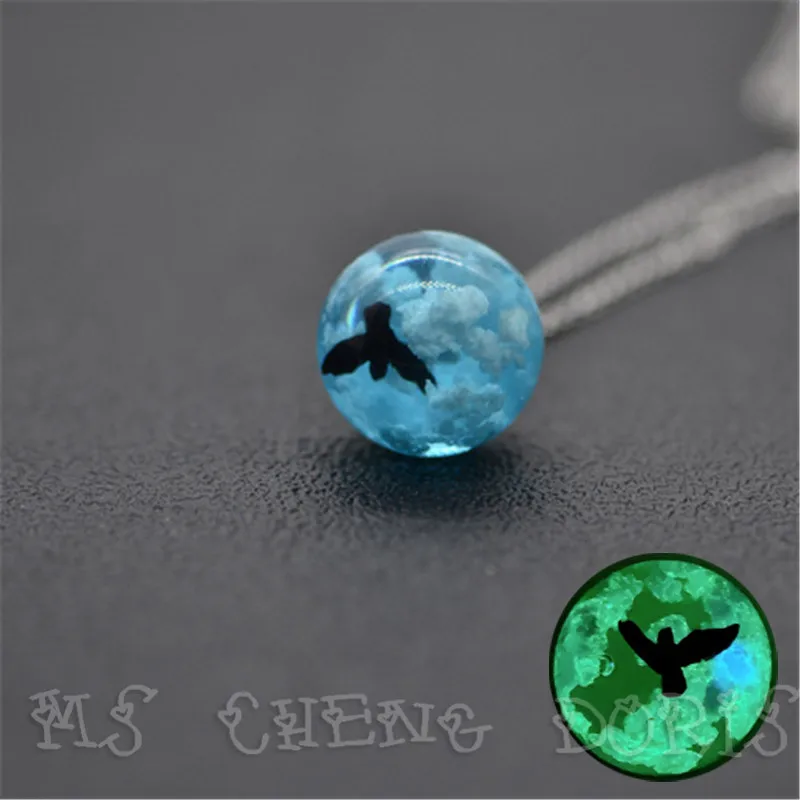 Glow in the Dark Resin Rould Ball Moon Pendant Necklace Women Blue Sky White Cloud Chain Necklace Fashion Jewelry Gifts For Girl