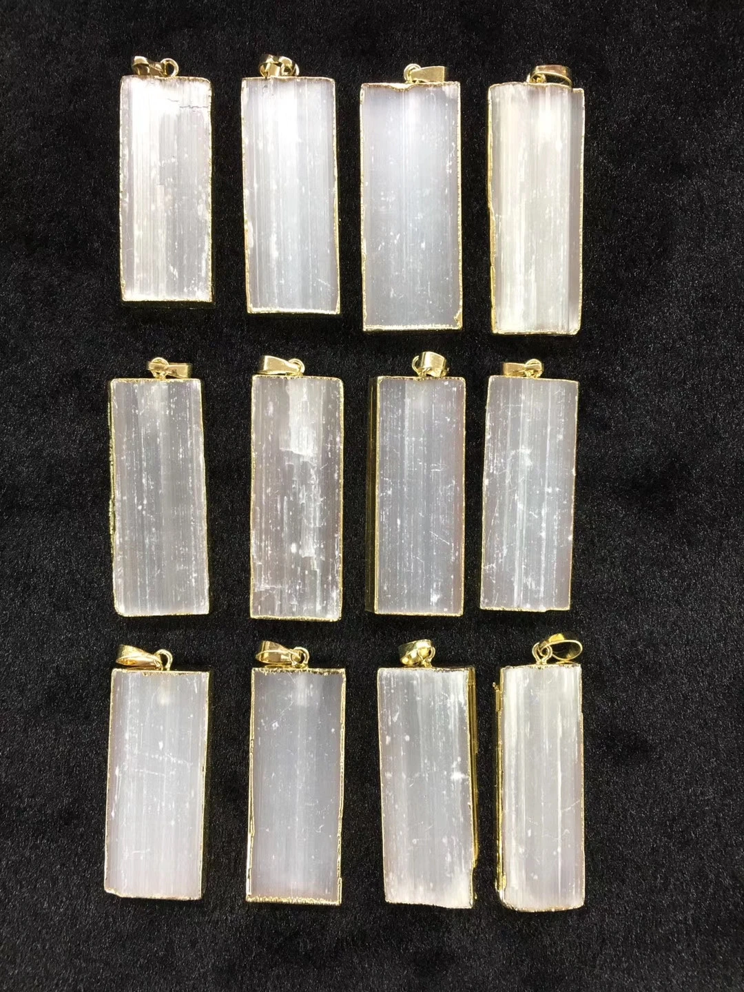 

Wholesale Price 10pcs/Pack Natural Selenite Calcite Stone Bead Pendant for Jewelry Necklace DIY