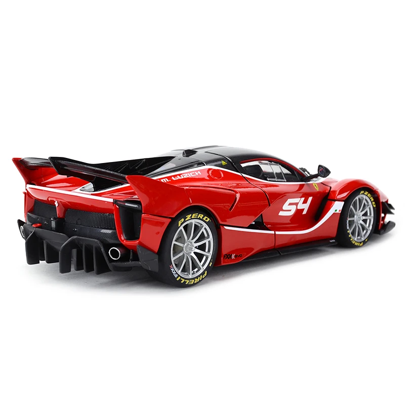 Bburago-Modèle de voiture de sport Ferrari FXX K EVO, version raffinée, simulation de véhicules moulés sous pression, jouets de collection, 1:18