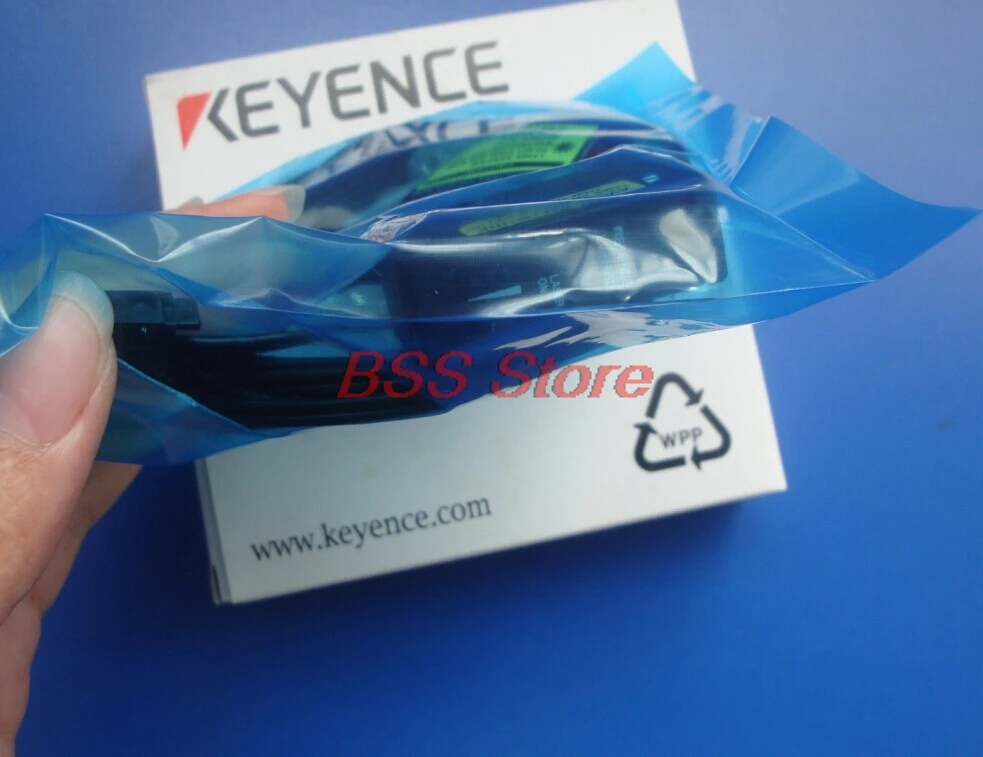 

Supply Laser Sensor LV-H62 Brand New Packaging Price Concessions