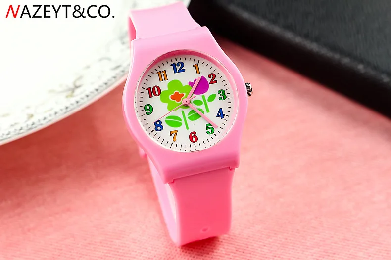 Năm 2019 Thời Trang Mới Giữa Bé Gái Bé Trai Đẹp Hoa Dây Silicone Đồng Hồ Đeo Tay Nữ Unisex Dây Nhựa Casio Màu Không. Thạch Anh Dresswatch