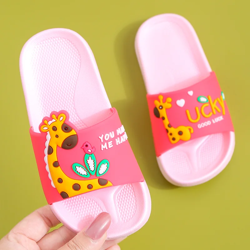 Zapatillas con dibujos de jirafa para niños, zapatillas antideslizantes de verano para interiores, cómodas, ligeras y coloridas, para el baño