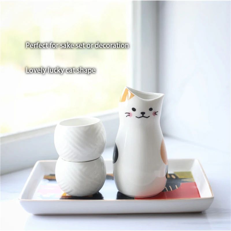 3pcs Maneki Neko Ceramic Sake Set Japanese Lucky Cat Wine Set (1 TOKKURI Bottle 300ml 2 OCHOKO Cups) Cute Wine Glass Pot Bar Set