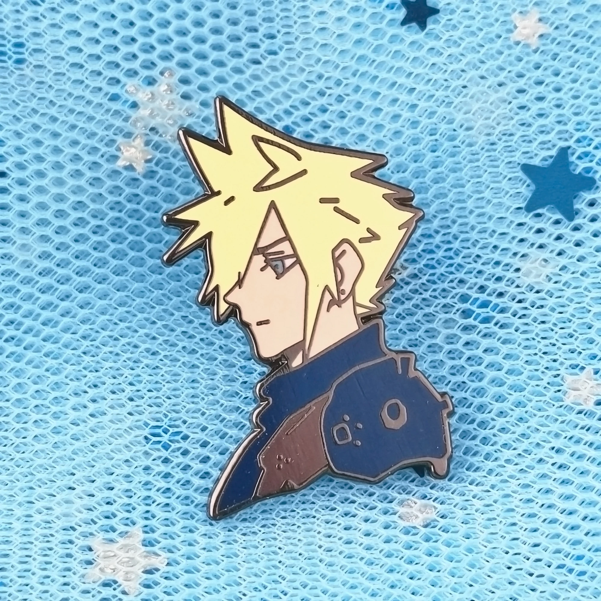 

VII Cloud Strife Hard Enamel Pin Game Character Medal Brooch Anime Fans Unique Jewelry Gift