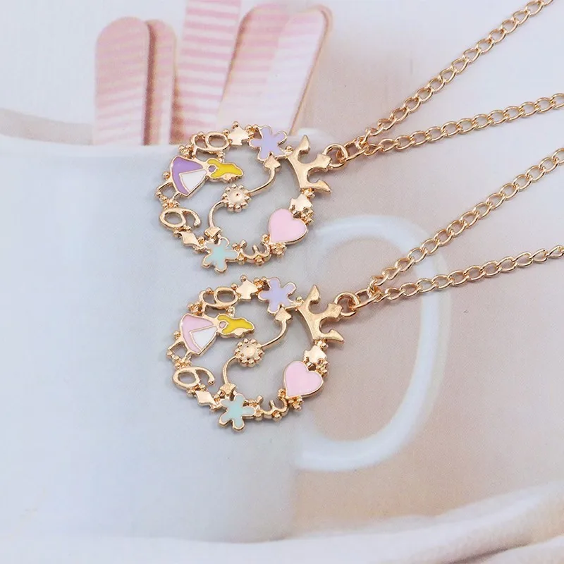 Roman Alice In Wonderland Figure Pendant Necklace For Women Kawaii Love Heart Christmas Geometric Party Jewelry Accessories Gift