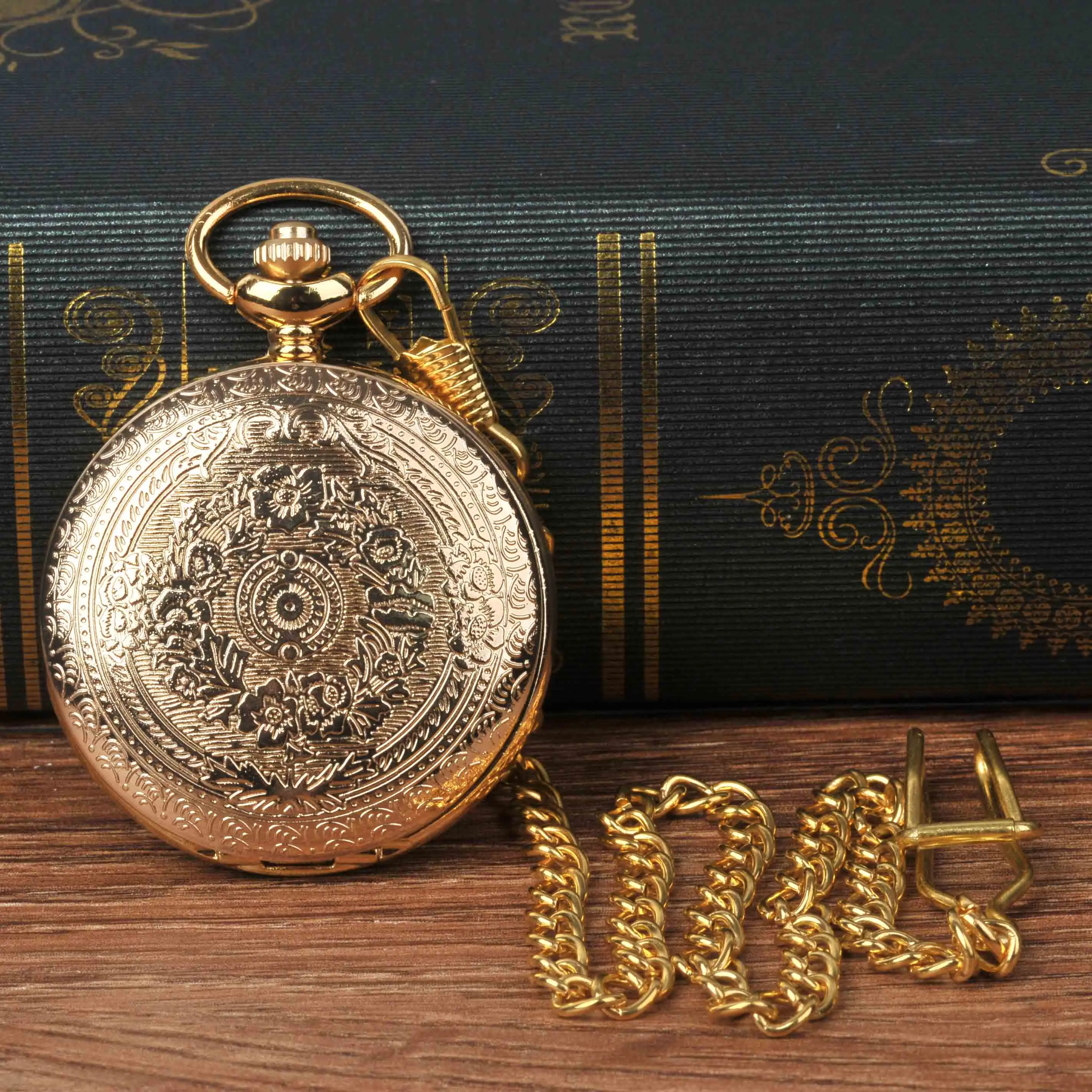 8849Fashion retro gold pattern open cover quartz pocket watch men and women children with chain