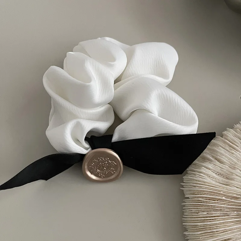 Korean version of ins black and white cold wind temperament retro handmade bow large intestine hair ring hair rope headdress