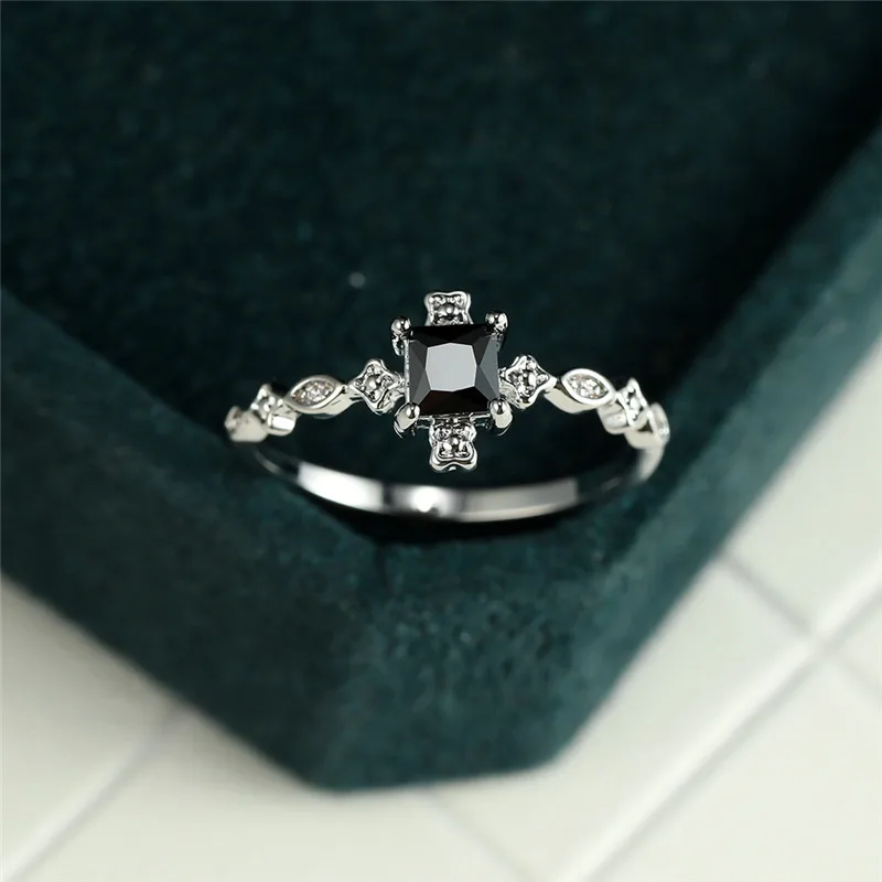 Trendy Black Zircon Square Crystal Wedding Ring