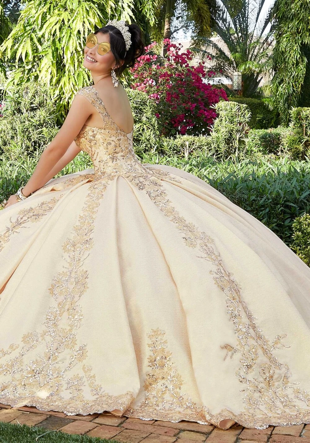 فستان Quinceanera مزين بالترتر باللون الذهبي لحفلات التخرج 15 ثوب Debutante بوهيميا الأميرة الساتان الكرة ثوب Vestidos De 15