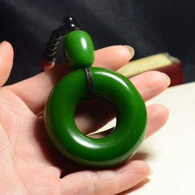 Zheru jewelry natural hetian jade green donut amulet pendant necklace exquisite jewelry, best gift