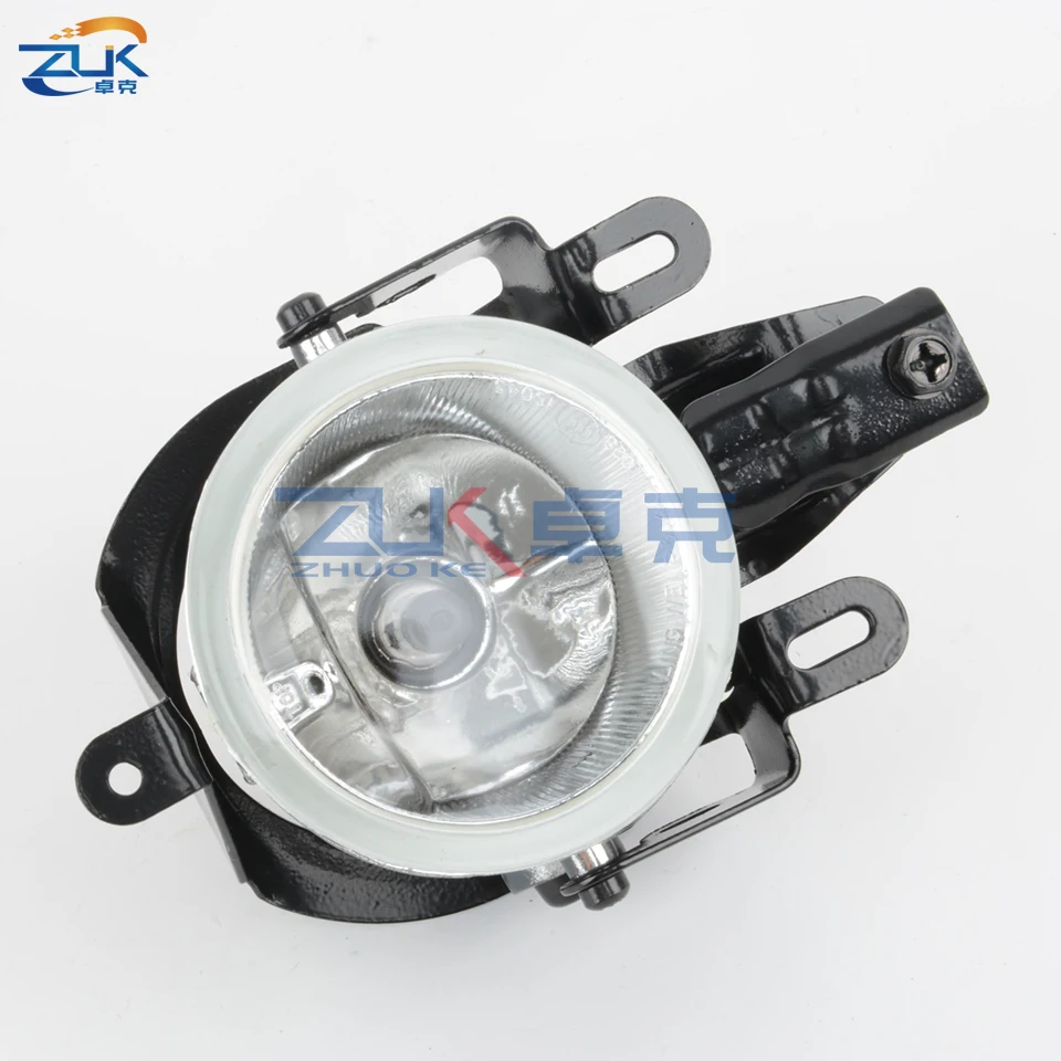 ZUK Car Front Bumper Fog Light Fog Lamp For Mitsubishi Pajero V73 Montero 2004 2005 2006 Foglight Foglamp Reflector