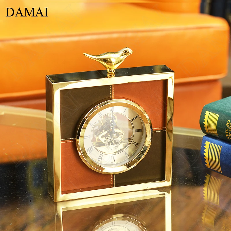 

Gilded Bird Decorative Leather Clocks Nordic Creativity Table for Clock Square Metal Frame Ornaments Office Bookcase Decorations