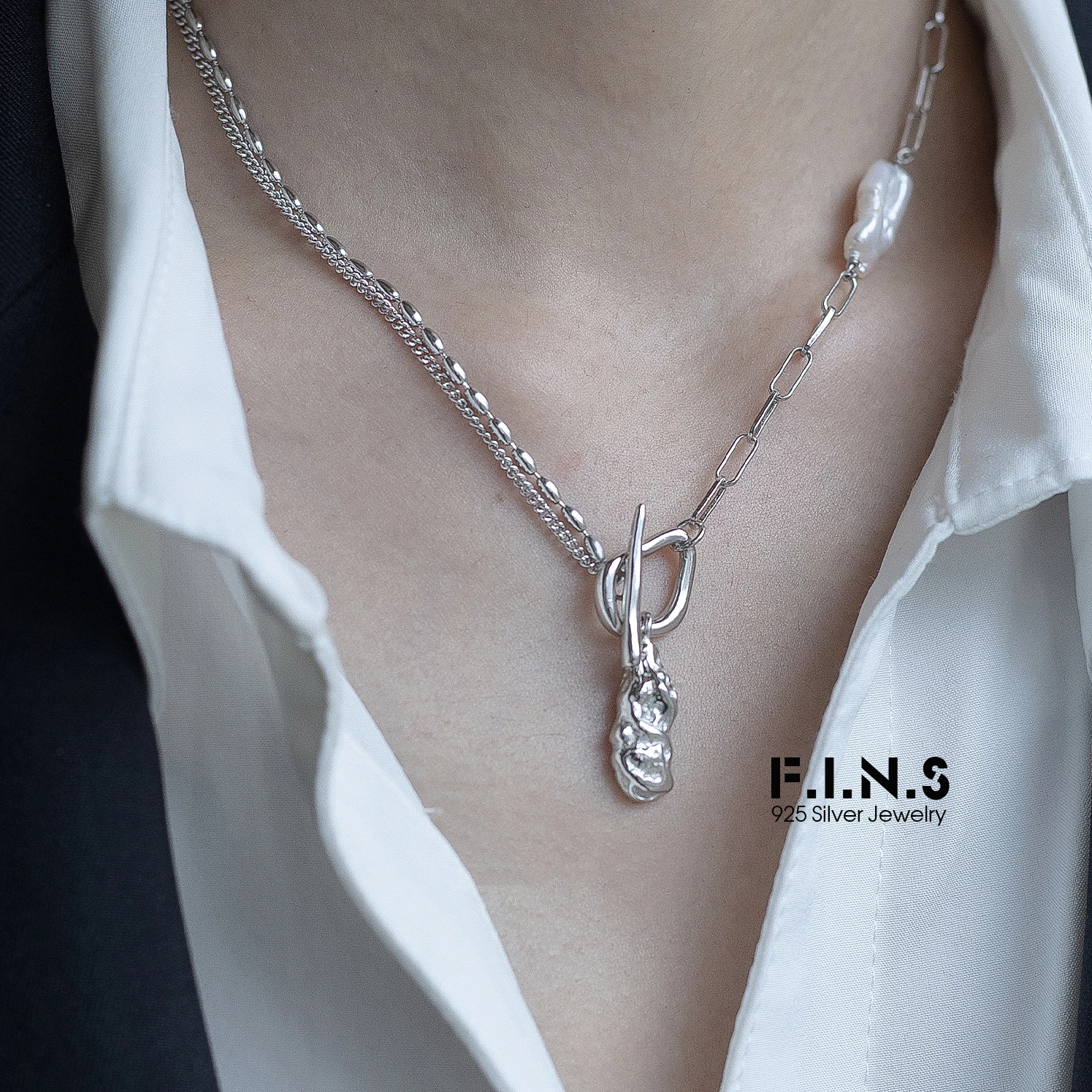 

F.I.N.S S925 Sterling Silver Baroque Freshwater Pearl Necklace Female Asymmetric Linked Bead Chain Irregular Pendants for Women