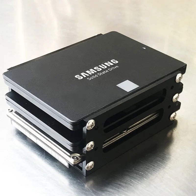 

SSD HDD expansion device 2.5 inch hard disk L type 2.5 inch hard disk bracket hard disk box metal material with fixing screw