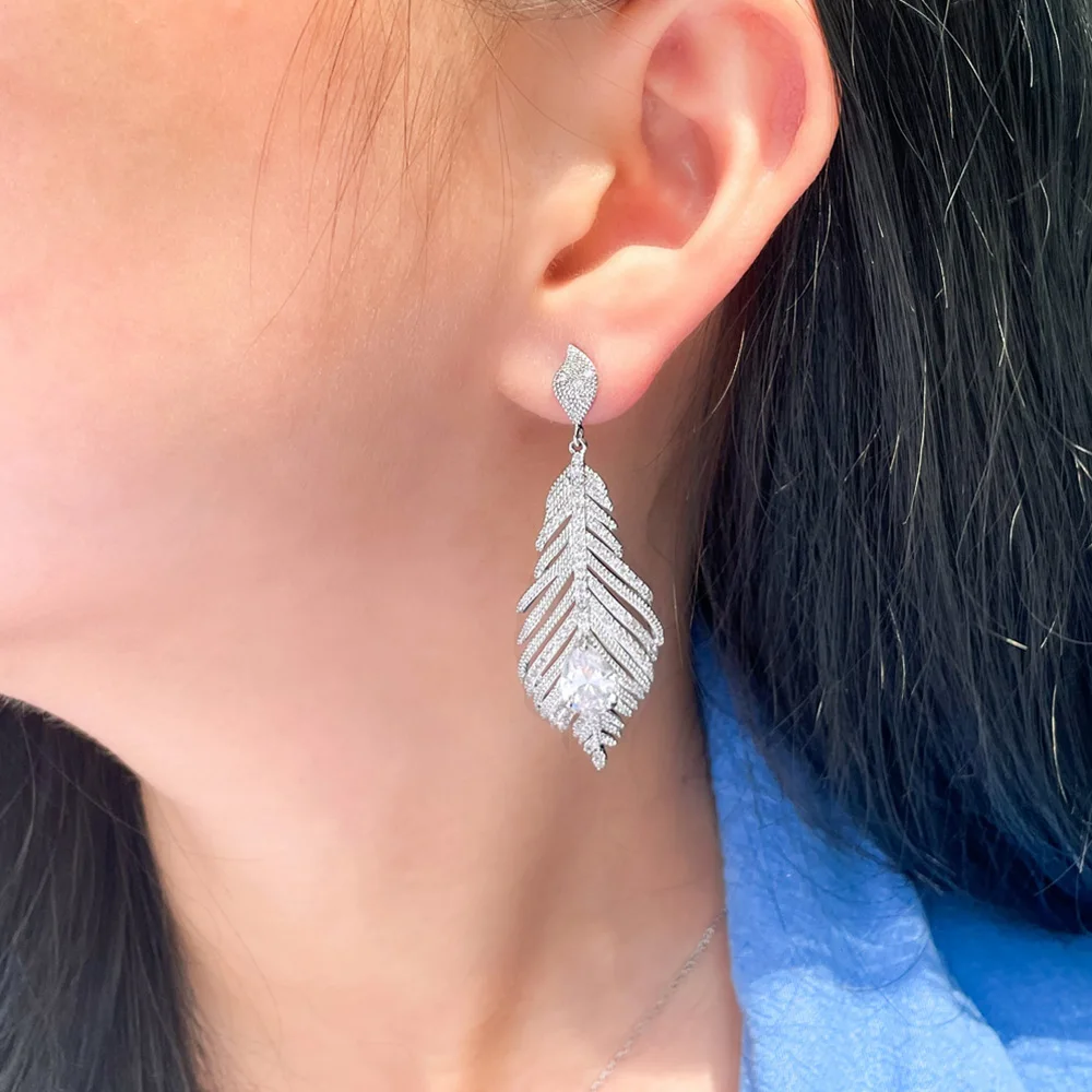 Pera Stylish Long Big Feather Shape Sparkling CZ Zircon Silver Color Dangle Earrings Wedding Jewelry Accessories for Women E831