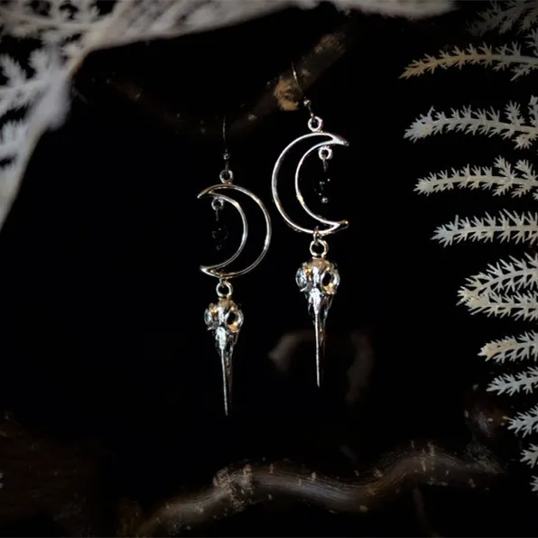 Gothic Medieval Witchy Crescent Raven Skull Earrings Bird Skull Agate Wire Finish Fashion Goth Pagan Wicca Punk Jewelry Women