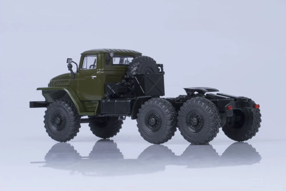 NEW 1 43 Scale URAL 377C 6X4 TRIPLE TRUCKER 1965 USSR Diecat tractor By EAC AUTOHISTORY for collection gift