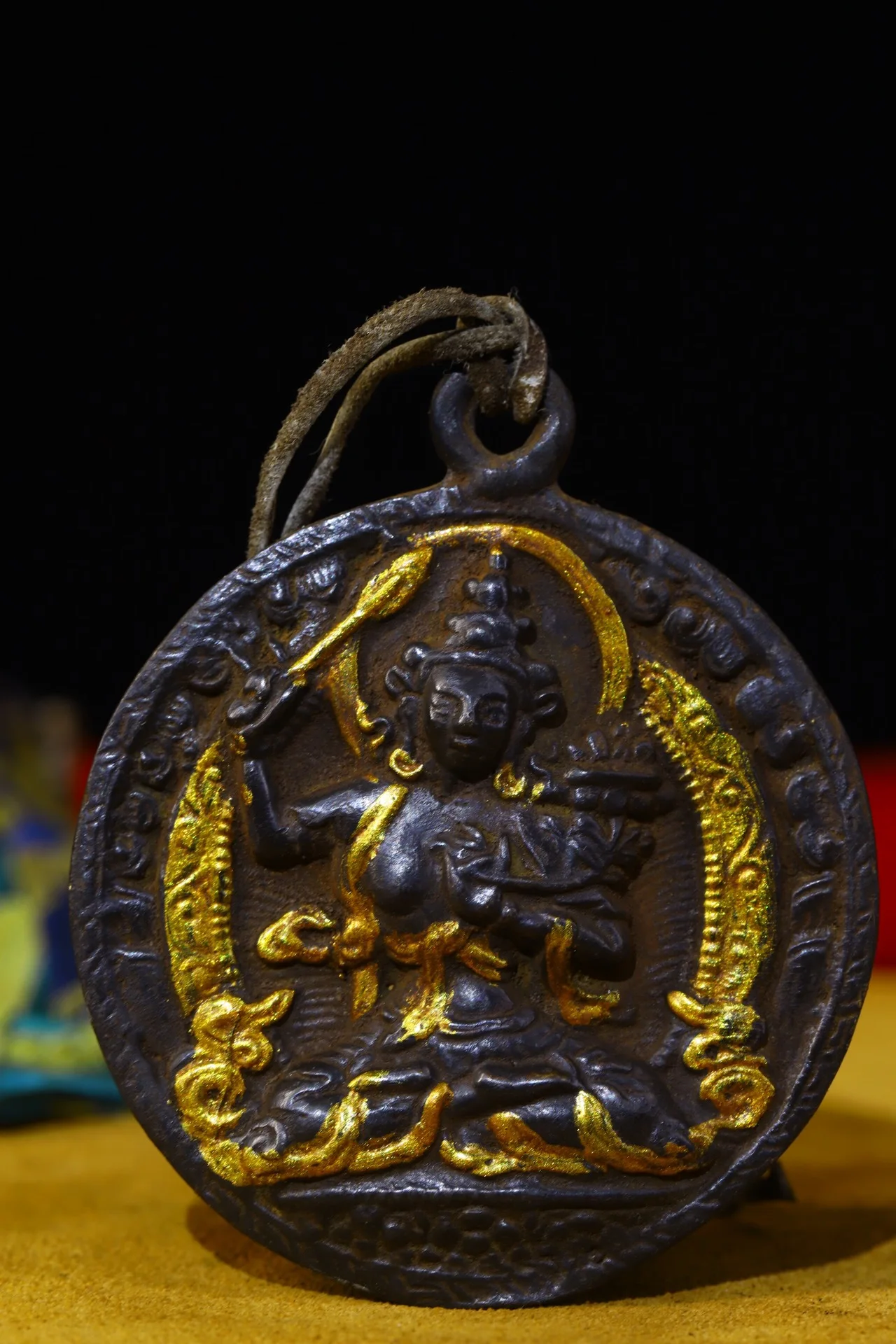 

3"Tibetan Temple Collection Old Bronze Gilded Cinnabar Manjushri Bodhisattva Buddha Pendant Amulet Dharma Town House