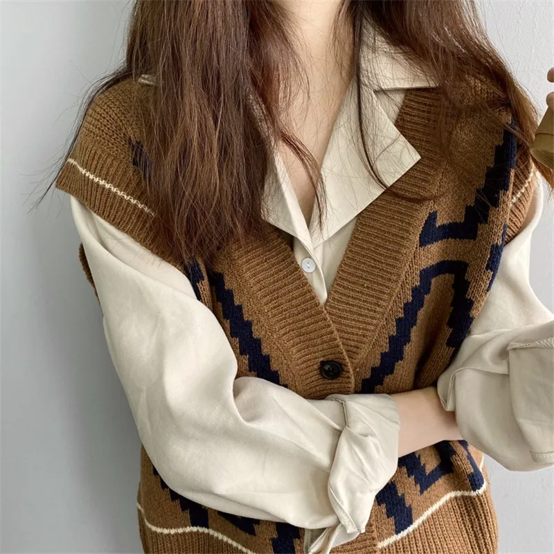 2020 New Early Autumn Geometric Retro Knitted Vest Female Oversize Base Match V Neck Single Breasted Cardigan Women For Fashion