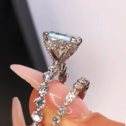 Huitan 2Pcs Set of Rings Women with Geometric Square Crystal Cubic Zirconia Bridal Sets Wedding Party Rings Fashion Jewelry Hot