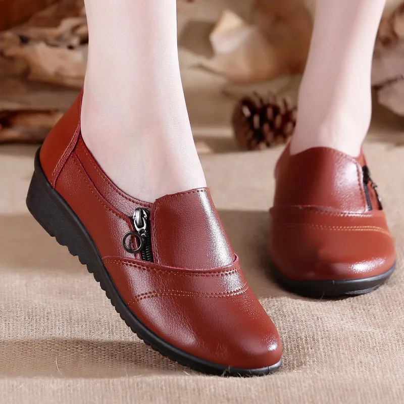 Spring Fashion Soft Leather Round head Women Casual Flats Women's Non-slip Comfortable Flat shoes Ladies Shoes large size 35-41