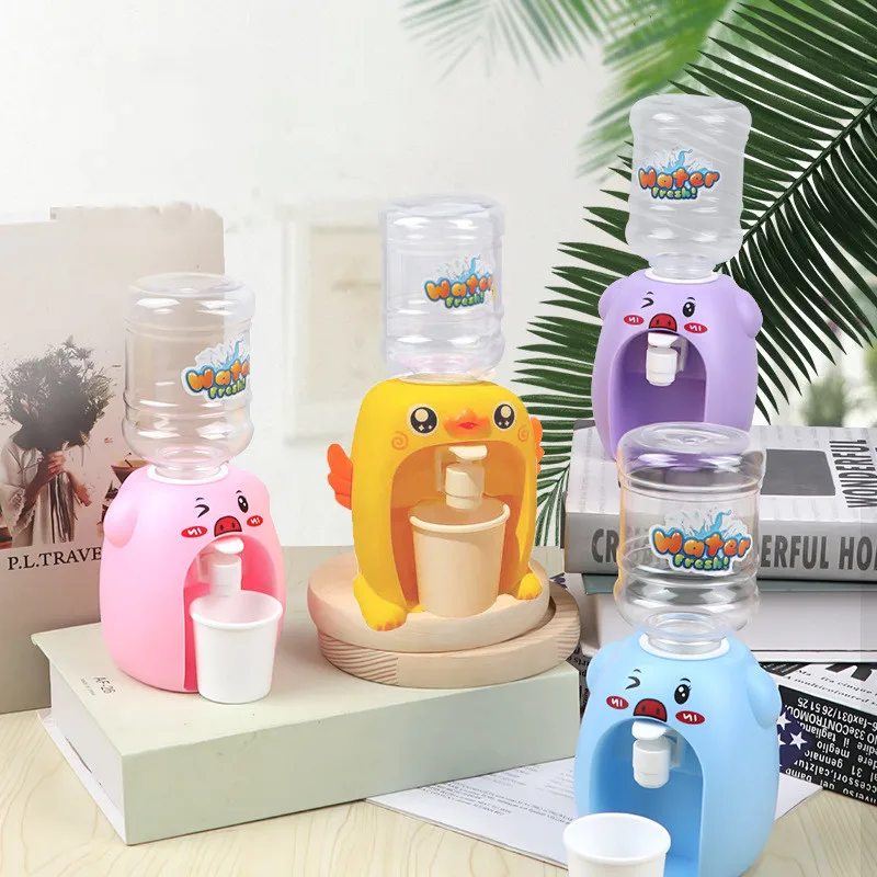 1pcs Mini Water Dispenser Baby Toy Drinking Water Cooler Lifelike Cute Children Cosplsy Props Home Decor Cartoon Yellow Duck