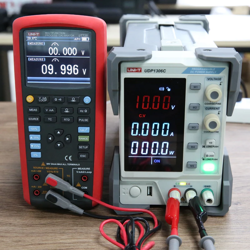 UNI-T UT725 Multifunction Process Calibrator Thermocouple / RTD / Resistance Frequency, Voltage and Current Process Calibrator