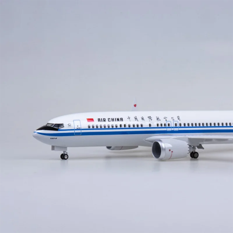 

1/85 Scale 47CM Airplane 737MAX B737 MAX Aircraft Air China Airline With Light Wheel Landing Gear Plastic Resin Plane Model Toy