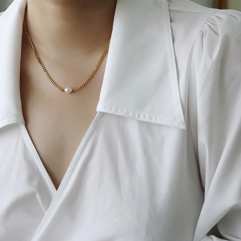 Freshwater Pearl Single Rice Necklace Handmade Clavicle Chain Titanium Steel Plated 18K Gold Clavicle Chain