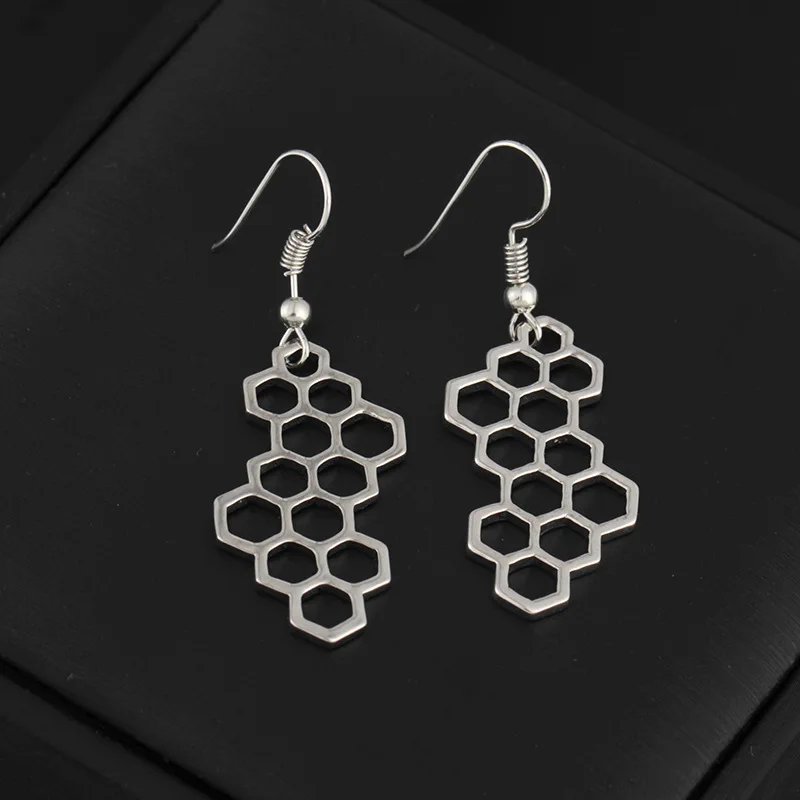 

Fashion Cute Girls Tiny Honeycomb Dangle Earring Women Punk Sliver Color Beehive Drop Earing Female Brincos Jewelry Party Gift