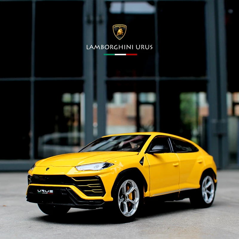 Maisto 1:24 Lamborghini URUS simulation alloy car model crafts decoration collection toy tools gift