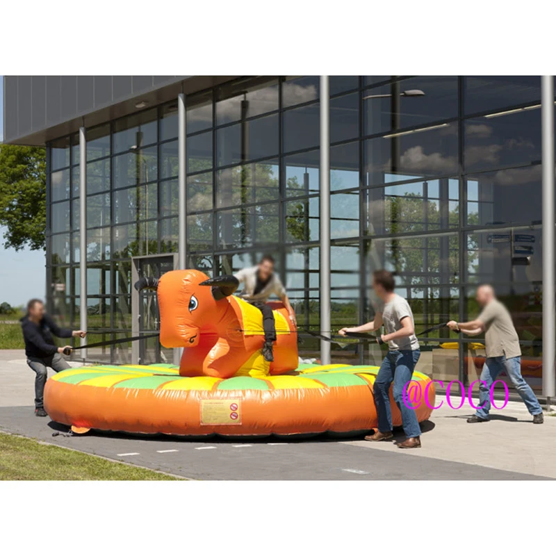 Barco aéreo rápido a puerta, juego de paseo de toro inflable humano, juego de rodeo de tracción inflable, juego de Carnaval de lucha de toro inflable