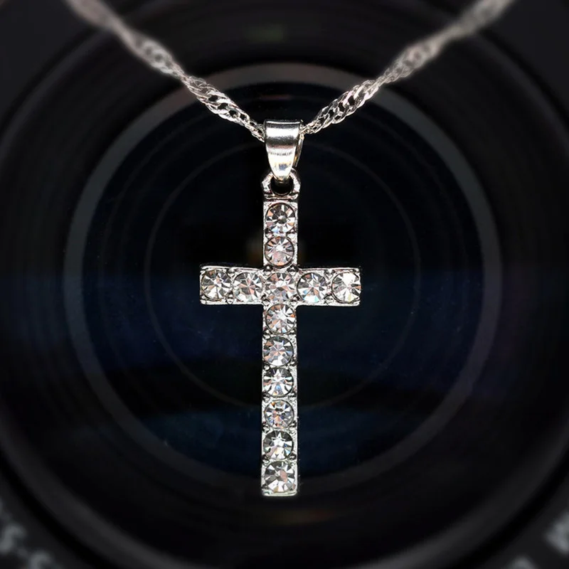 European American Style Fashion Personality Cross Rhinestone Pendant Necklace Snake Bone Chain Full Rhinestone Jewelry Women