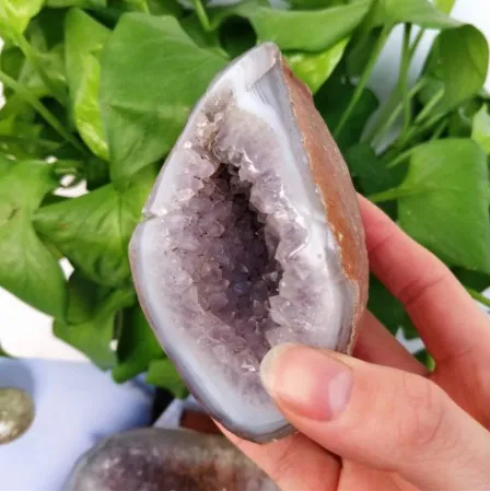 Natural Agate Rough Stone Raw Mineral Crystal Hole Cut Purple Cluster Chakra Healing Crystal Ornaments